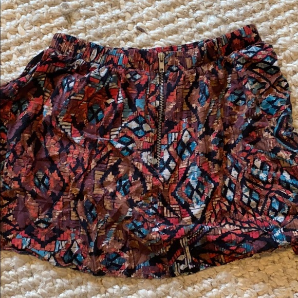 Aztec patterned mini skirt - Picture 3 of 4
